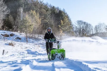 Снегоуборщик аккумуляторный Greenworks 82V GD82ST56 (без АКБ и ЗУ) купить в Минске