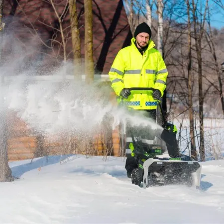 Снегоуборщик аккумуляторный Greenworks 82V 82SN22 купить в Минске
